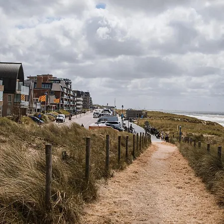 Luxury Apartment Just A Stone Throw From North Sea * Egmond aan Zee
