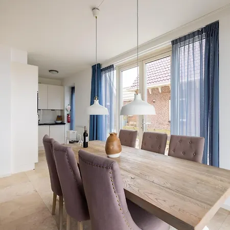 Apartment Luxury Apartment Just A Stone Throw From North Sea