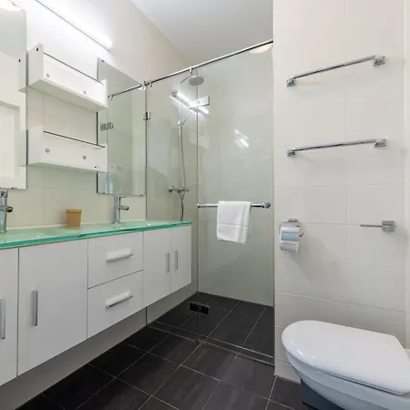 Luxury Apartment Just A Stone Throw From North Sea Egmond aan Zee