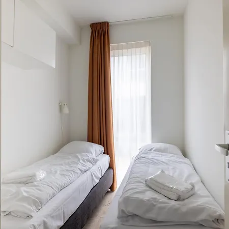 Luxury Apartment Just A Stone Throw From North Sea Apartment