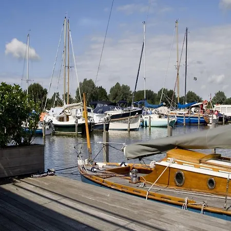 Апартаменты Apartment In Egmond Aan Zee Near The Beach